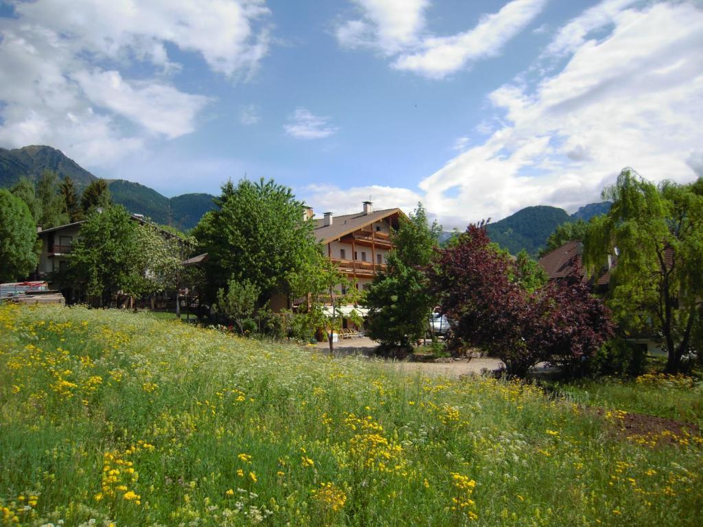 Albergo Bellaria Carano  Buitenkant foto